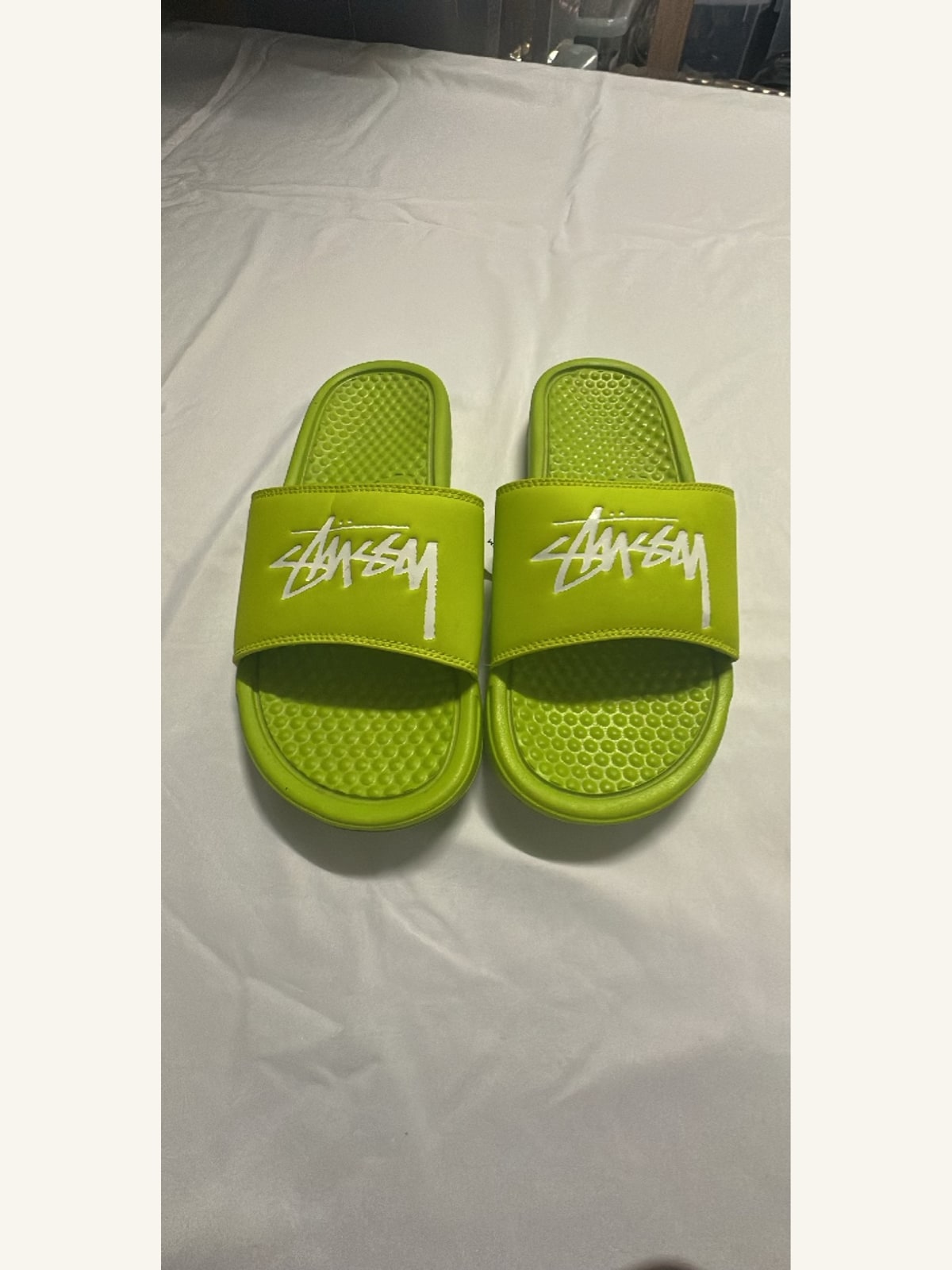 Stüssy Logo Slide Sandals in Lime Green
